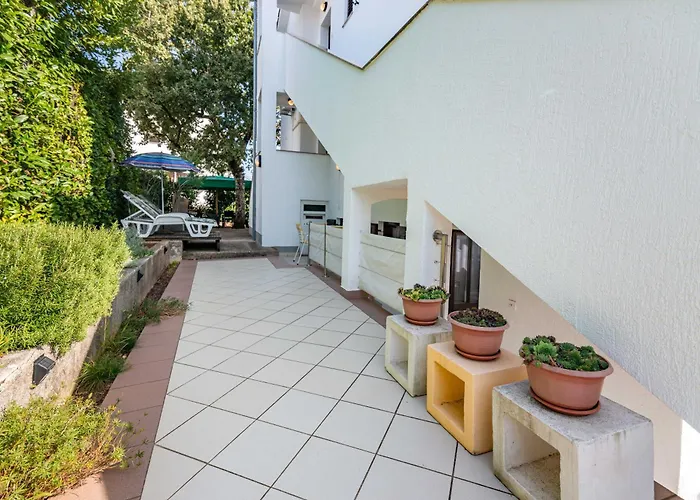 Franka, Malinska, Vantacici, Island Krk Apartamento *