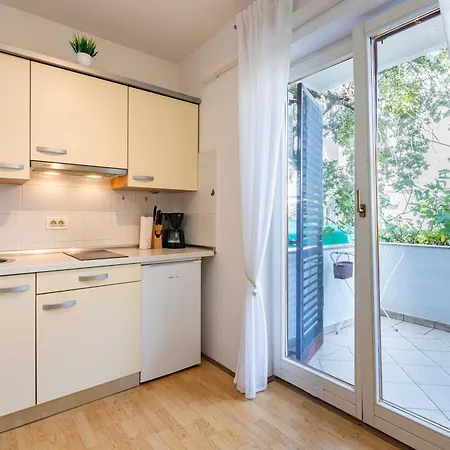 Franka, Malinska, Vantacici, Island Krk Appartement *